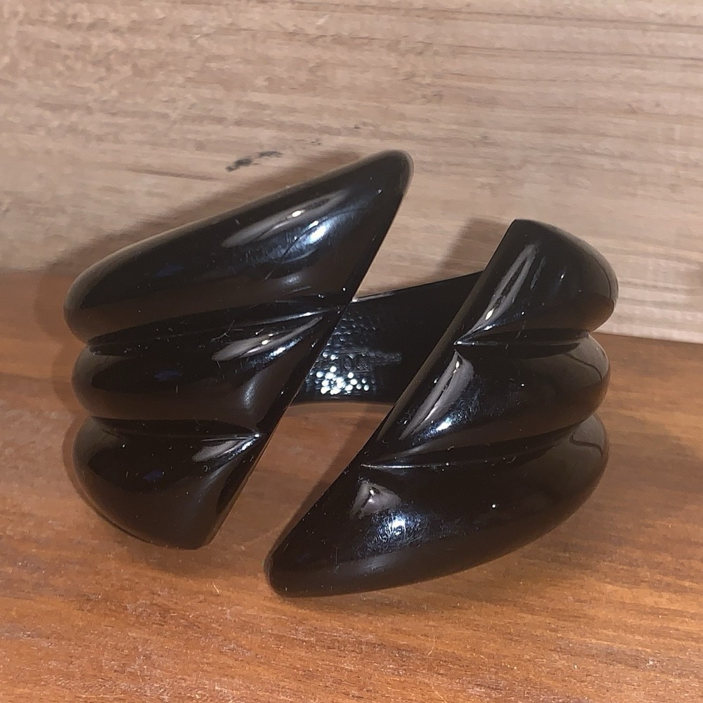 VTG  Jo Design Cuff Bracelet Chunky Bangle #1826‎ Black Lucite West Germany READ